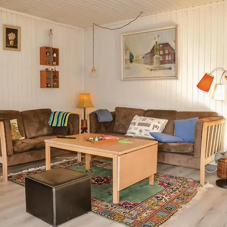 Semesterbostad Three-bedroom In V *